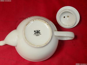 山东梅花图特殊形状文革壶 红色收藏中的独特艺术